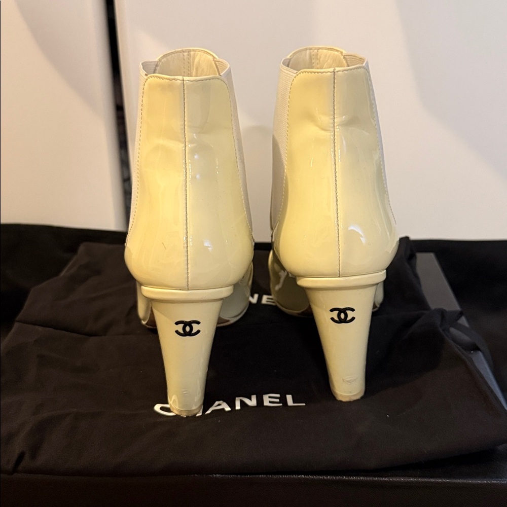 Chanel boots - Picture 5 of 14